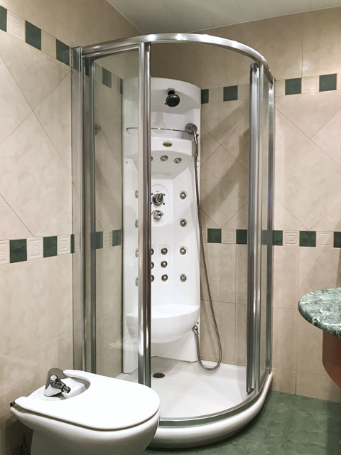 semicircular abierta en plata brillo y cristal