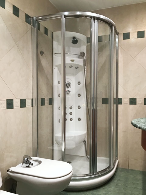 semicircular en plata brillo y cristal