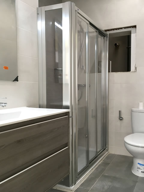 mampara plata brillo y cristal