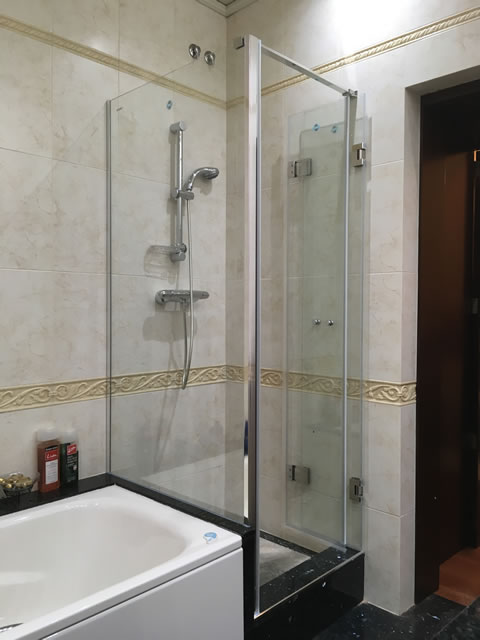 Fijo corto y plegable