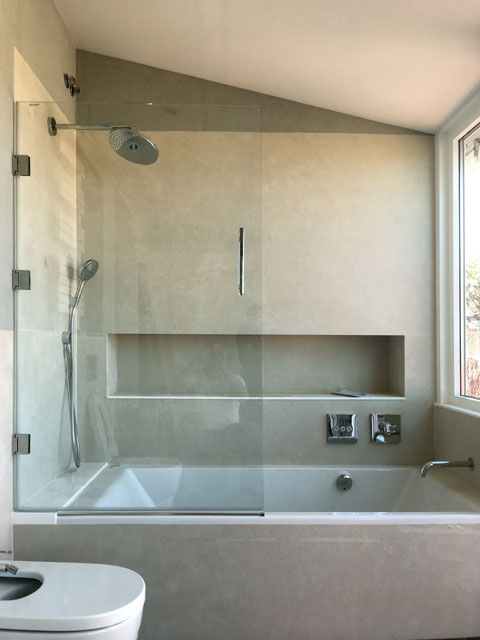 De bañera con tres bisagras