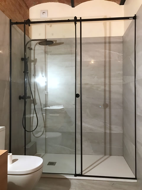 Frontal ducha 1 fijo y 1 hoja corredera abierta