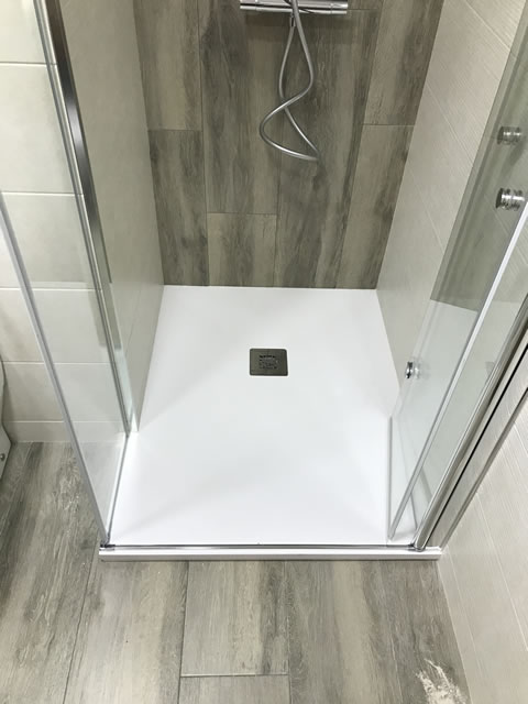 dos hojas plegables abiertos y fijo vista arriba