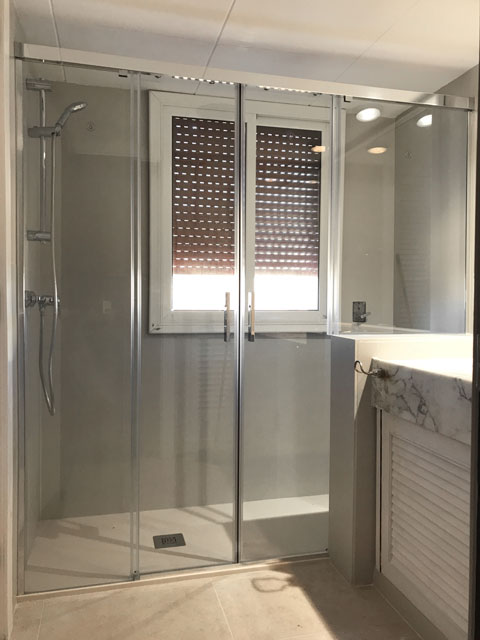 Con fijo sobre murete