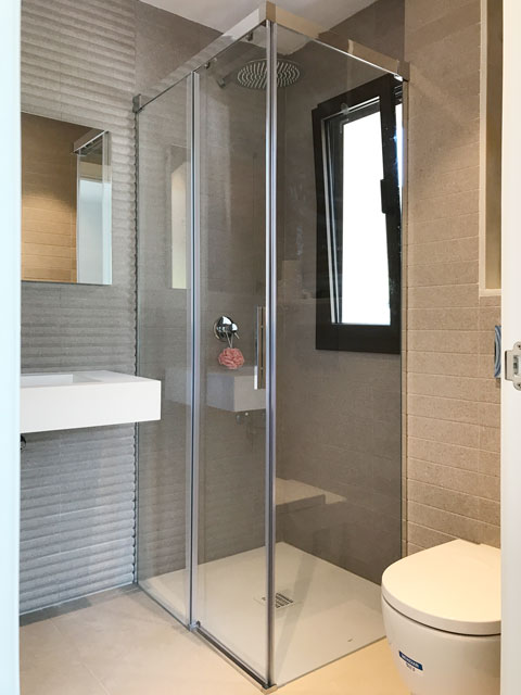 en lacado negro abierta