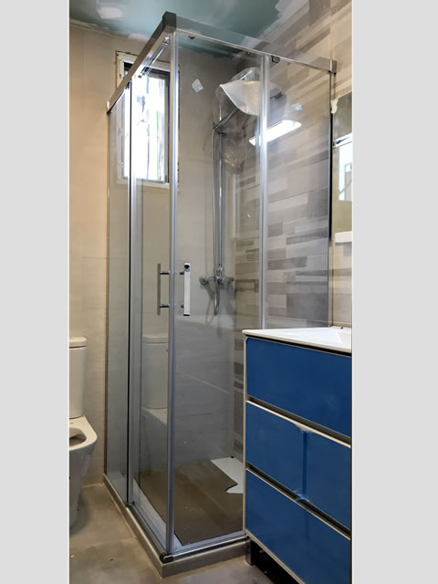 2 fijos y 2 correderas en cromo