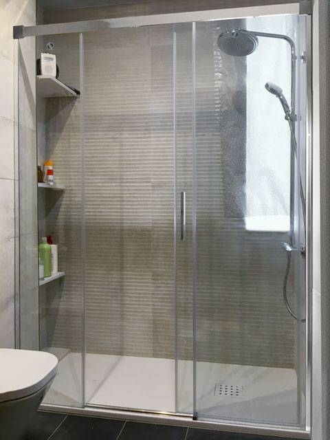 mampara 1 fijo 1 puerta central 1 fijo