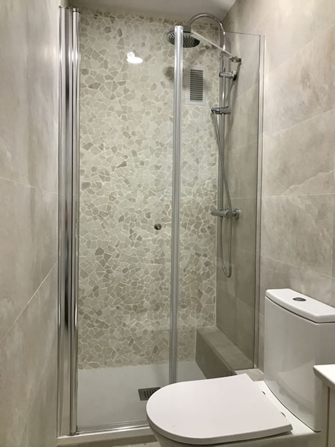 una puerta + fijo con forma